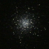 M13 in der Mitte des Feldes